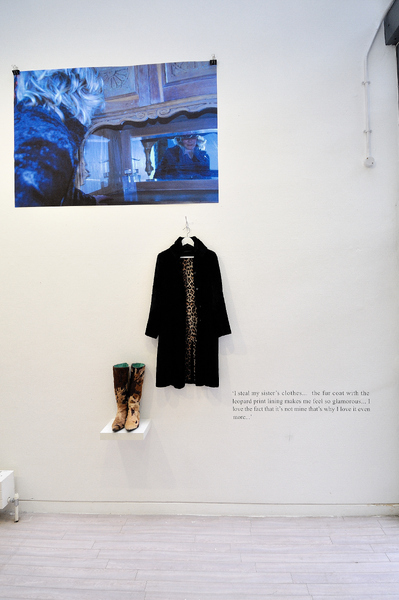 The situal self: fashioning identity discourses and loved objects