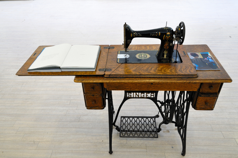 The situal self: fashioning identity discourses and loved objects