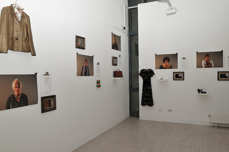 The situal self: fashioning identity discourses and loved objects