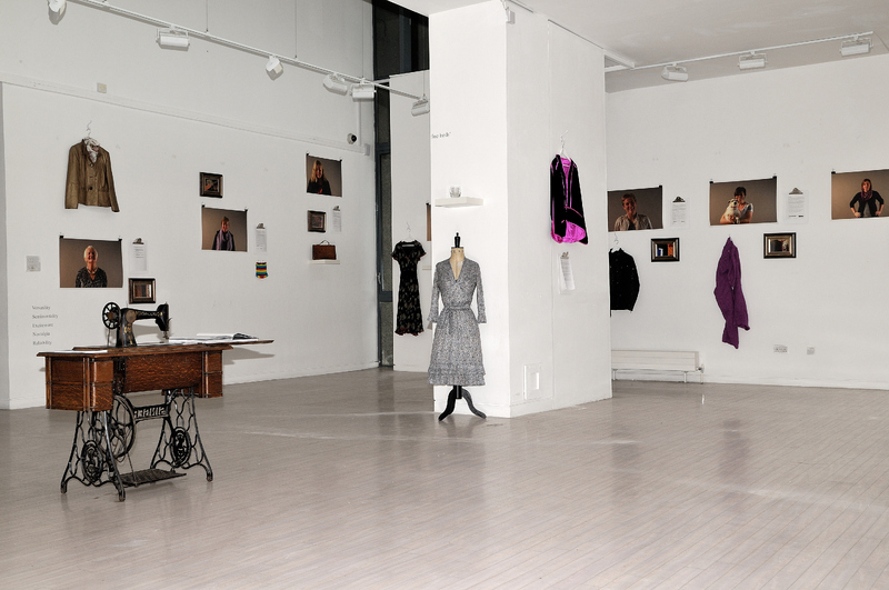 The situal self: fashioning identity discourses and loved objects