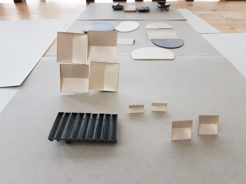 samples in paper and silver