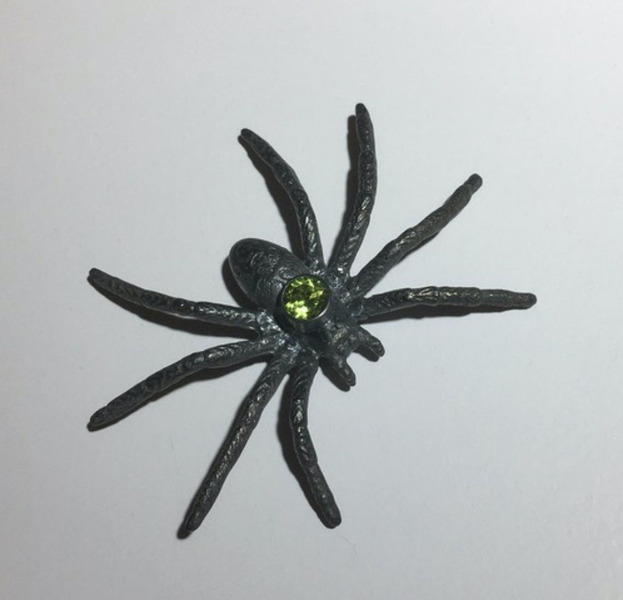 Memento Vivare Brooch