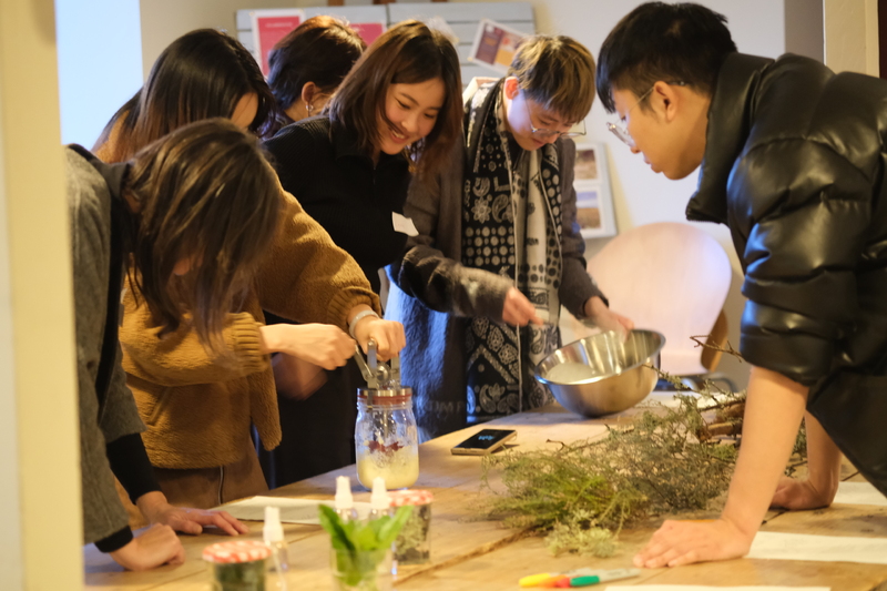 Sensing the storied landscape: taste, touch and smell-scapes