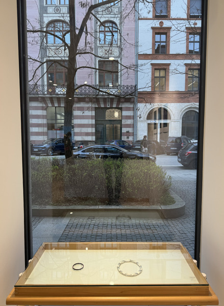 Work Exhibited in 'Jewellery all along the Line' - Galerie Handwerk
